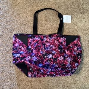 Lululemon Acute Tote-NWT!!!